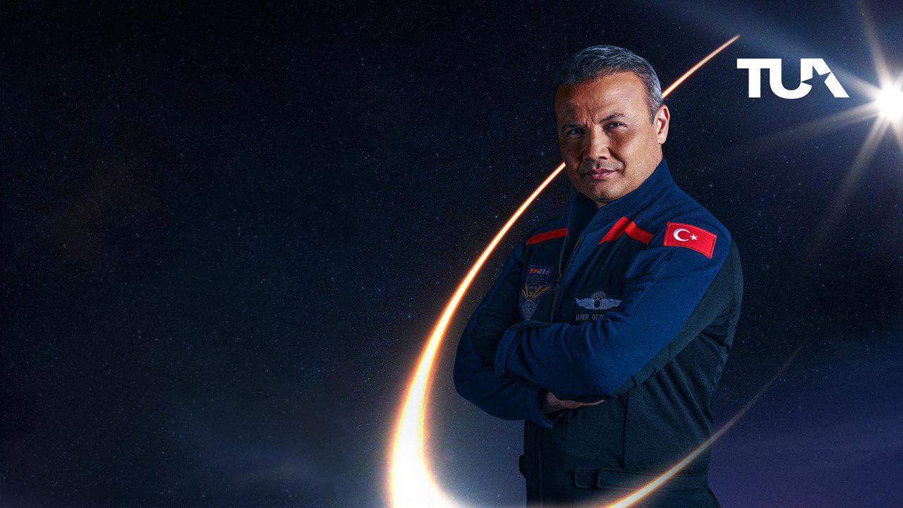 İlk Türk astronot Alper Gezeravcı uzayda 13 bilimsel deney yapacak