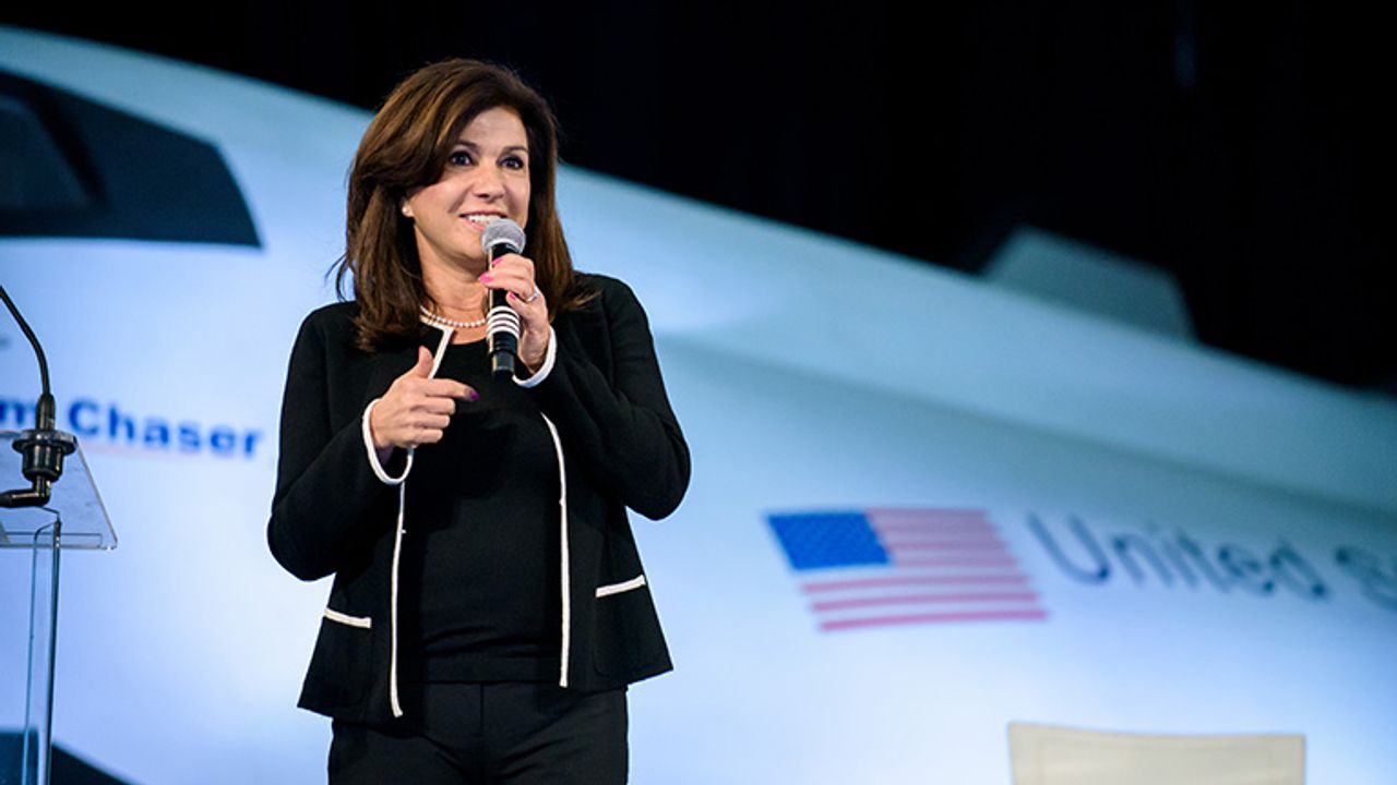 Eren Özmen kimdir? - Elips Haber