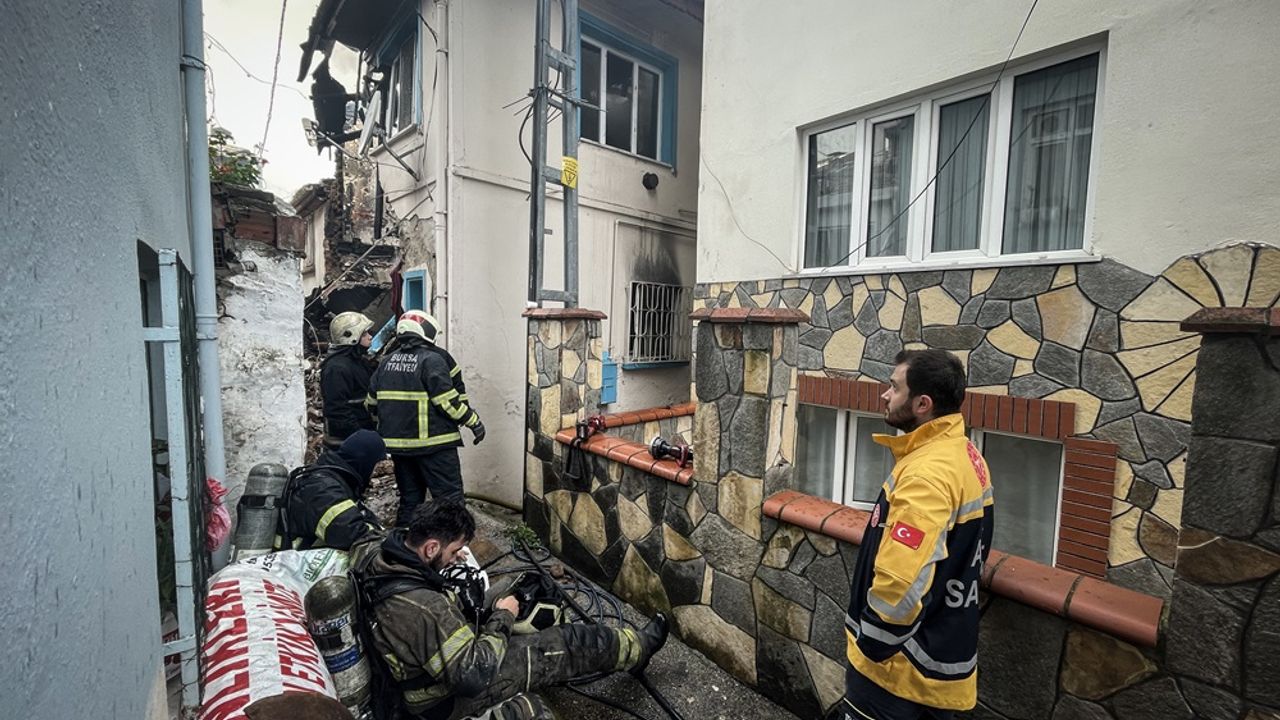 Bursa'da evde çıkan yangında bir bebek yaşamını yitirdi