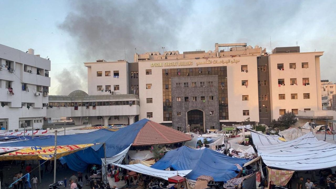 Gazze hükümeti: İsrail Şifa Hastanesi'ndeki 500 hastayı sokağa attı