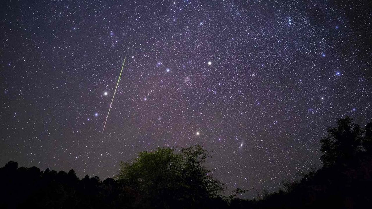 Bulutlar engellemezse hafta sonu meteor yağmuru şöleni yaşanacak