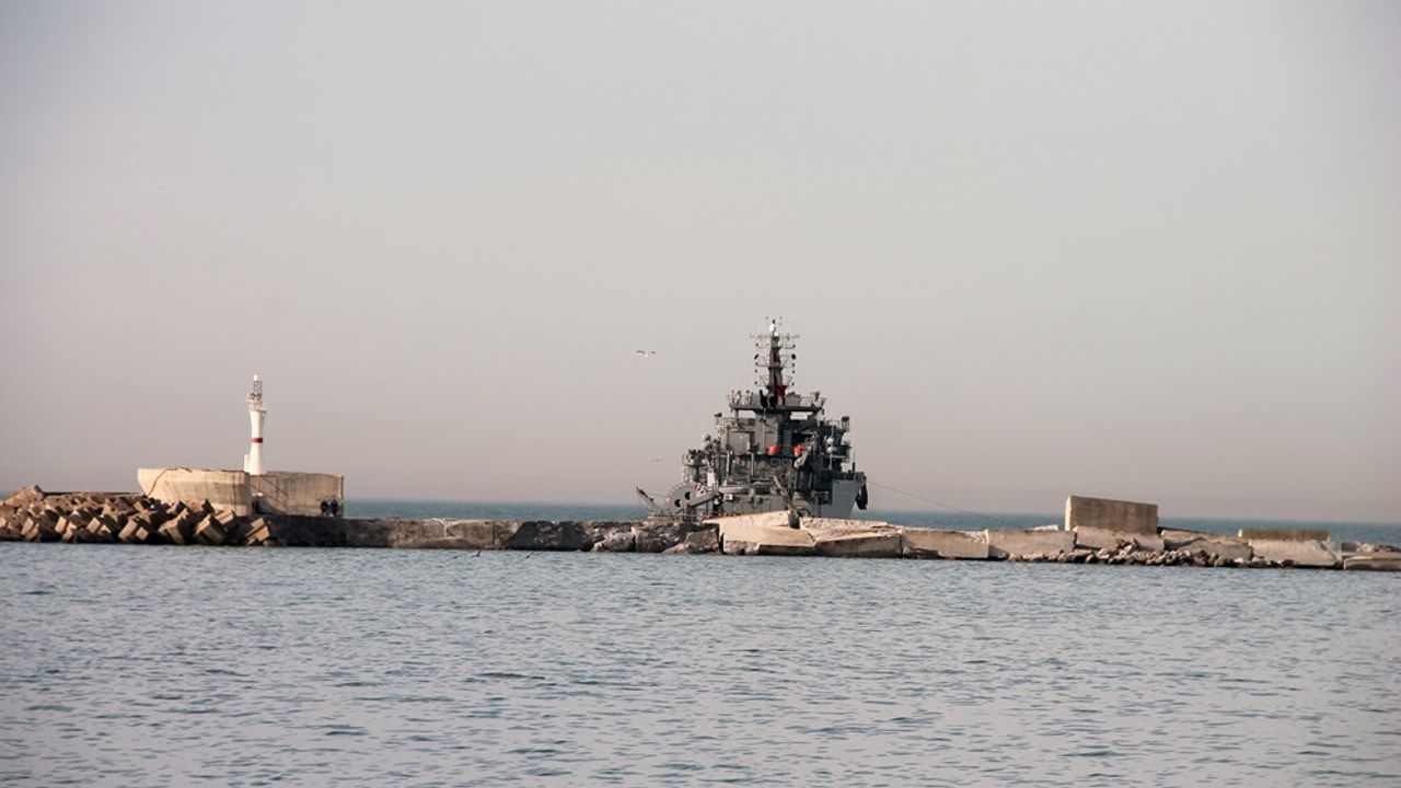 Zonguldak'ta batan geminin 7 personelini bulmak için tüm imkanlar seferber edildi