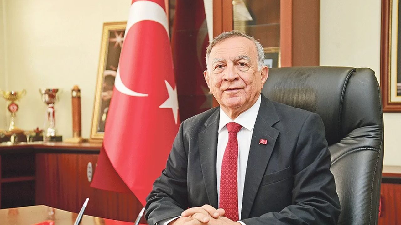 CHP'de bir istifa daha: Adana Seyhan Belediye Başkanı istifa etti