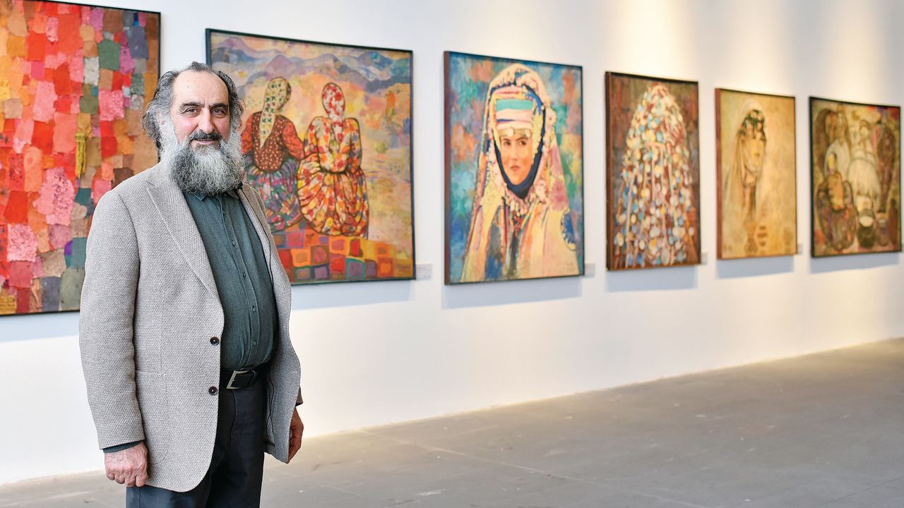 İstanbul'da ressam İlham Atalay'ın eserlerinden oluşan sergi açıldı