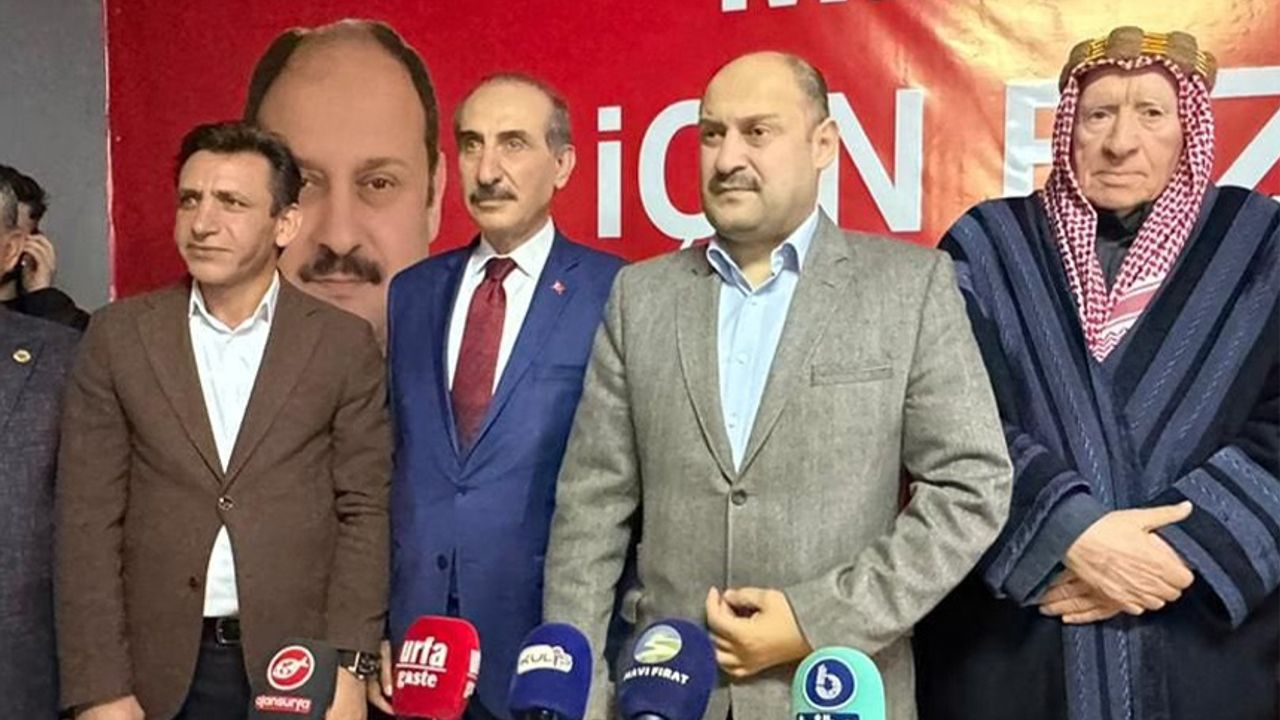AK Parti’den istifa eden Akçakale Belediye Başkanı YRP’den aday oldu
