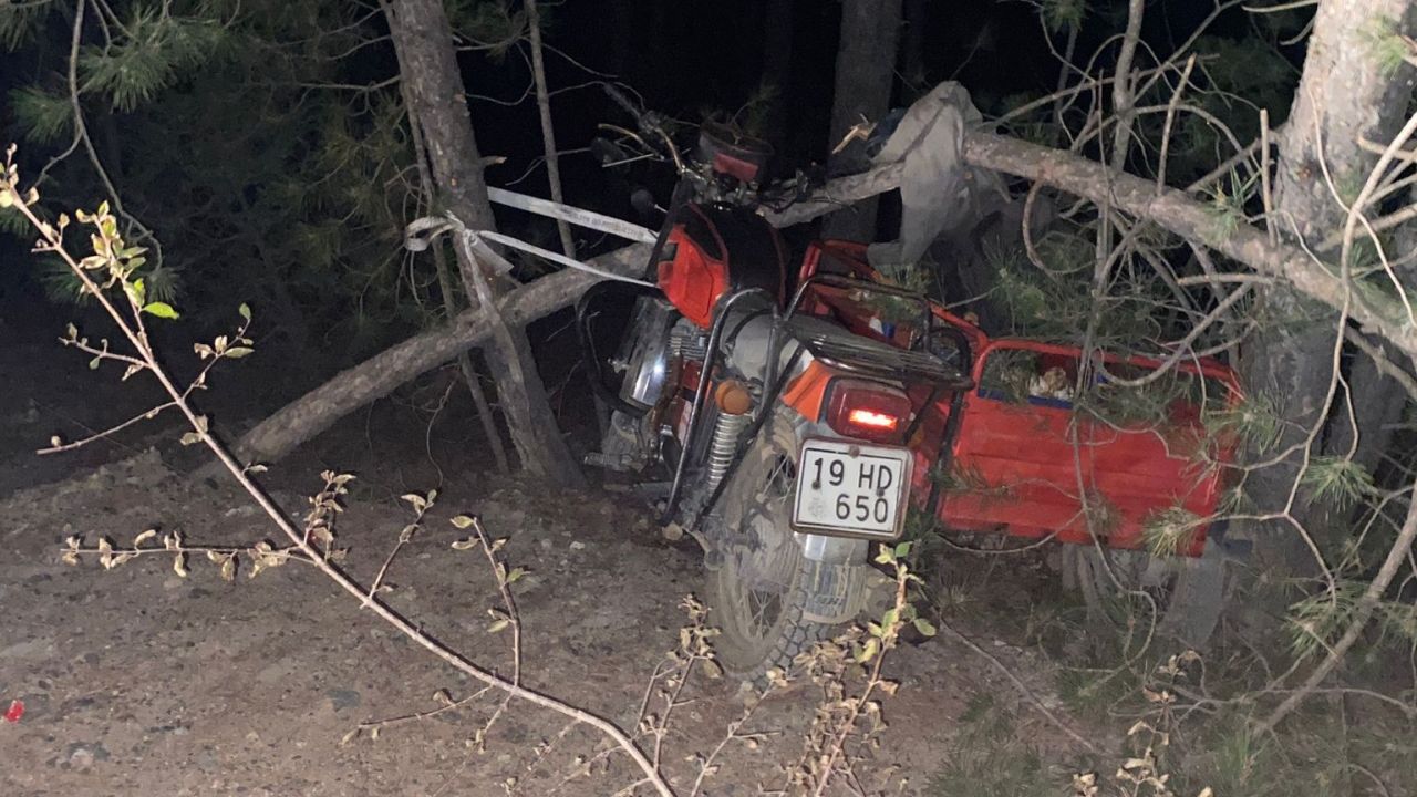 Çorum'da motosikletle dere yatağına düşen baba ve oğlunu AFAD ekibi kurtardı