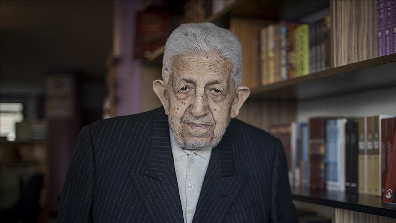 Recai Kutan Kimdir Elips Haber