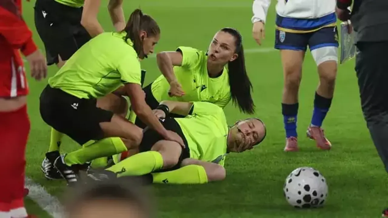 A Milli Kadın Futbol Takımı'nın Kosova maçı öncesi hakem bayıldı