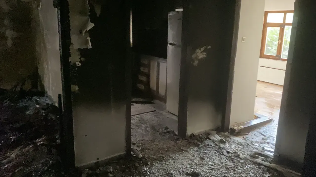 Ankara'da 4 katlı apartmanda yangın