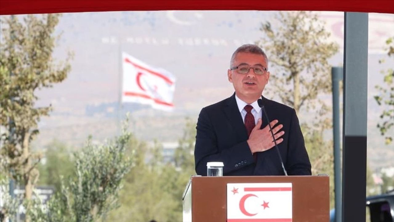 Tufan Erhürman, Cumhurbaşkanlığı Sarayı’nı halka açtı!