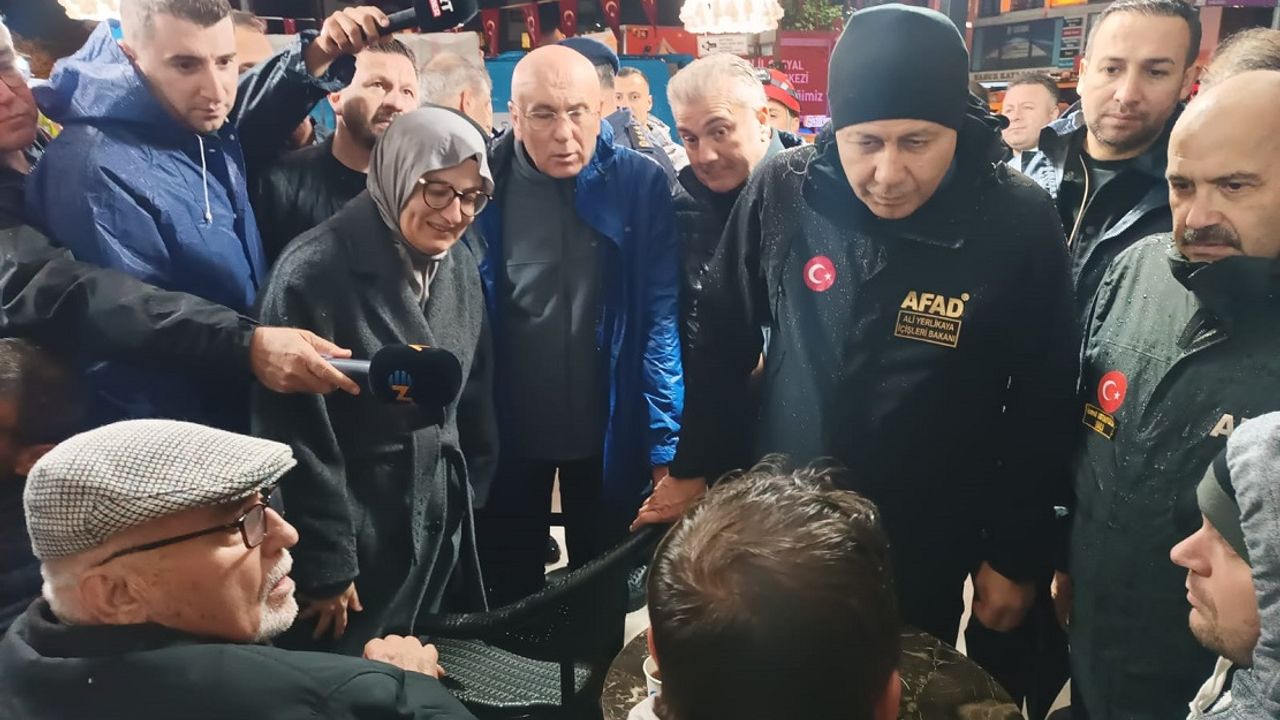 İçişleri Bakanı Yerlikaya açıkladı: Depremde 112 Acil Çağrı Merkezlerine kaç ihbar geldi?