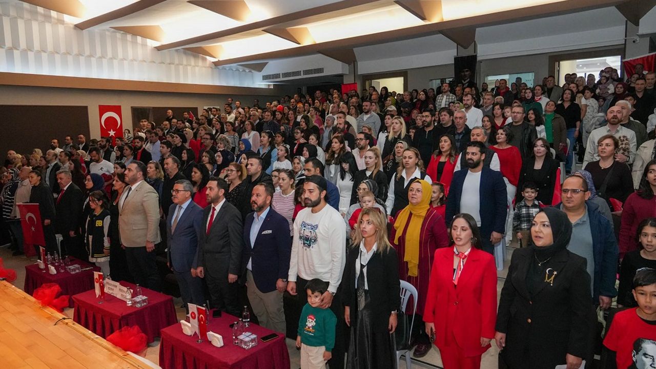 Keçiören’de Cumhuriyet Balosu’nda sanat ve zarafet buluştu