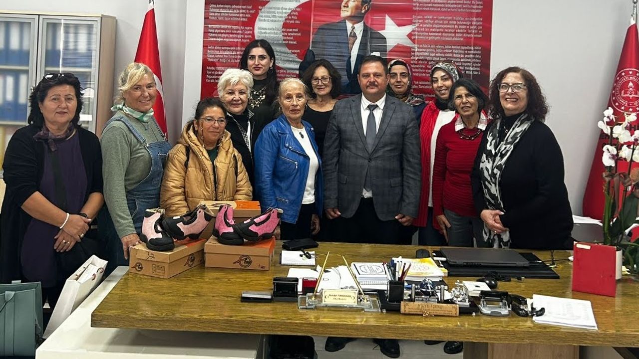 ‘Kızlar Hep Gülsün 3’ Proje Sergisi Ankara’da sanatseverlerle buluştu