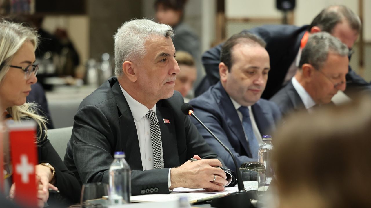 Bakan Bolat: Türkiye–İsviçre ekonomik ilişkilerini güçlü yatırımlarla derinleştiriyoruz