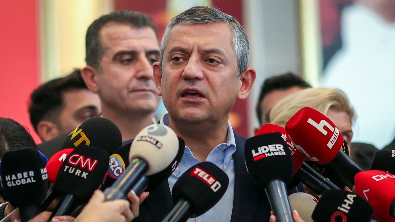 Özgür Özel yanıtladı: İBB’ye kayyum atanır mı?