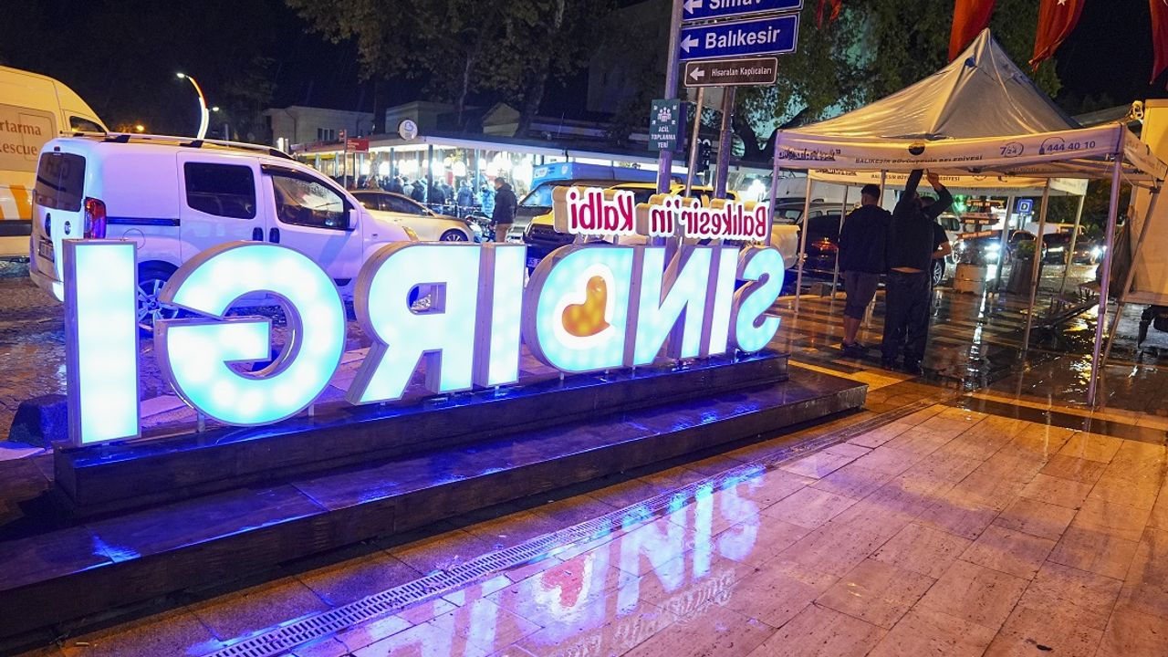 Balıkesir, Sındırgı'da korkutan iki deprem daha yaşandı