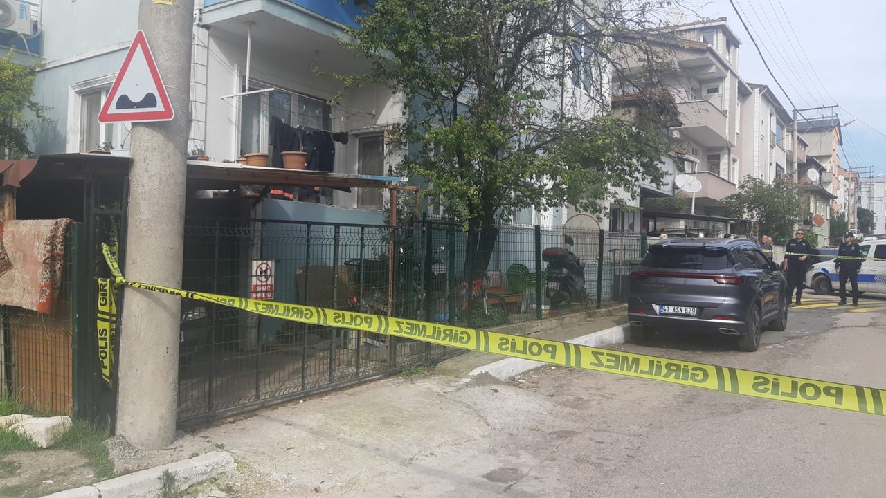 Tartıştığı eşini bıçaklayarak öldürdü