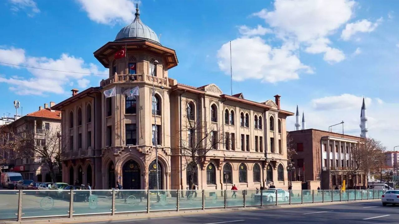 Yunus Emre Vakfı davası: Eski vakıf başkanı, Bakan Ersoy'u işaret etti