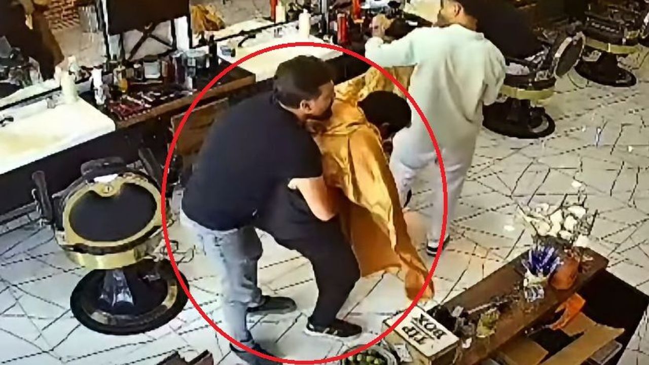 Nefes borusuna erik kaçan müşterisini, heimlich manevrası ile kurtardı