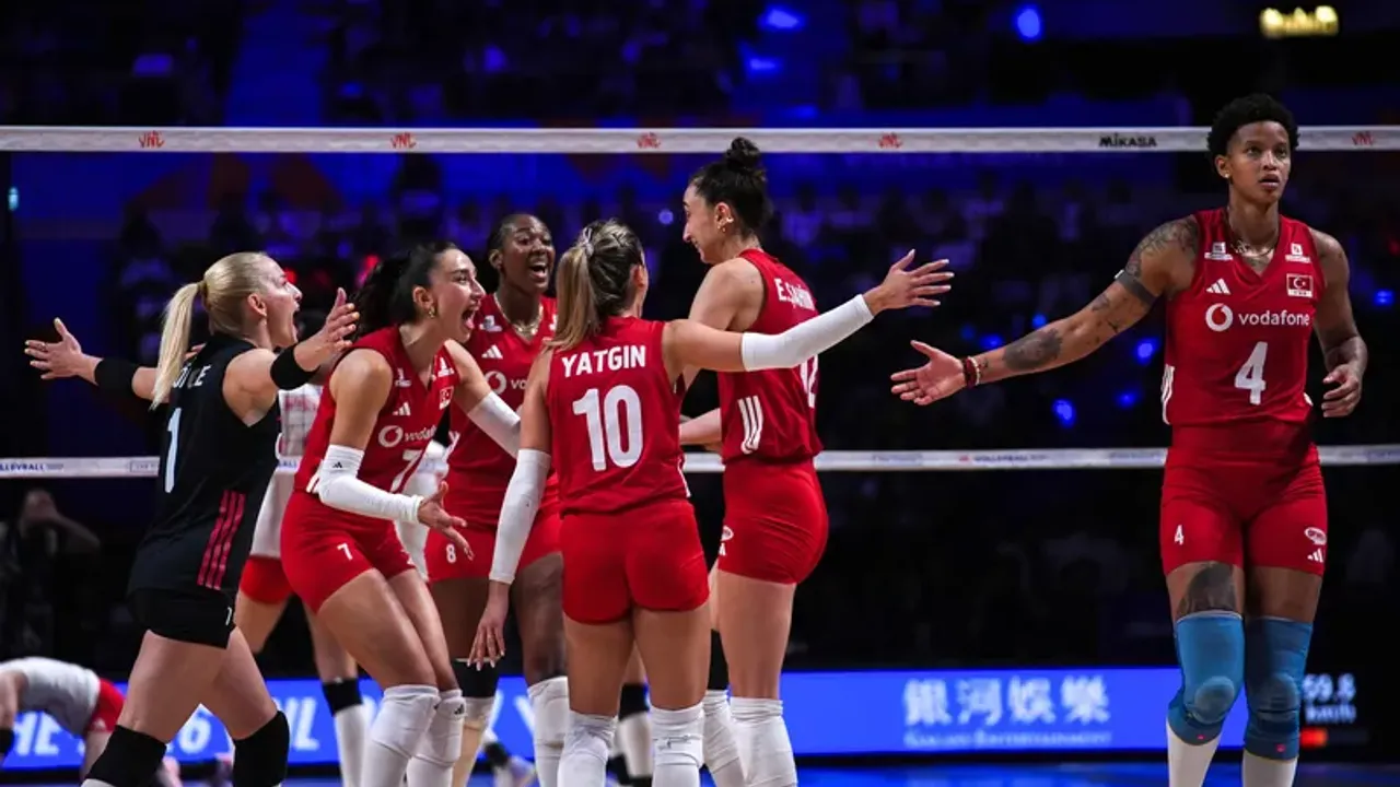 CANLI | Filenin Sultanları şampiyonluk için sahnede: Türkiye 0-1 Brezilya