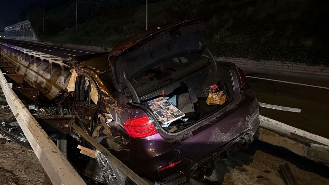 Otomobil ile taksi çarpıştı: 1 ölü, 2 yaralı