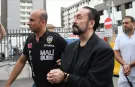 Adnan Oktar'a iki suçtan beraat kararı