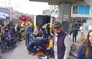 Çekmeköy'de otobüs durağa girdi; yaralılar var