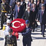 Erdoğan başkanlığındaki devlet erkanı Anıtkabir'i ziyaret etti