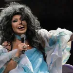 Olaylı konserin ardından Bülent Ersoy'dan açıklama: '3 torba serum aldım'