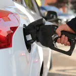 Motorinin ardından benzine de zam geldi; işte güncel akaryakıt fiyatları!
