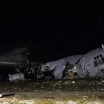 Alaska’da uçak düştü