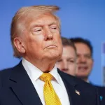 Trump: İran benimle görüşmek ve anlaşma yapmak için yalvarıyor!