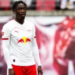 Galatasaray, yeni transferini KAP’a bildirdi! Genç stoper İstanbul’da