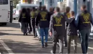 Polis, pazarcı ve simitçi kılığına girdi; 12 kapkaç zanlısını yakaladı