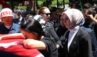 Şehit ablasından cenazede sert tepki: Burada AK Partili kimseyi istemiyorum