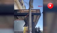 Elektrik akımına kapılıp, direkten düştü; olay kamerada