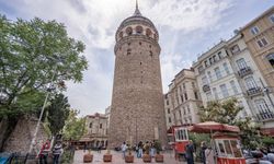 Galata Kulesi'nden atlayan kadın hayatını kaybetti