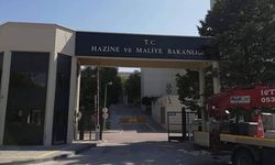 Hazine 20,8 milyar lira daha borçlanmaya gitti