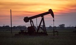 Brent petrolün varil fiyatı 82,04 dolardan işlem görüyor