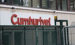 Cumhuriyet gazetesi genel yayın yönetmeni Mollaveisoğlu görevden alındı