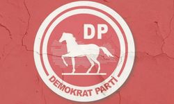 Demokrat Parti’de Kadın Kolları Genel Başkanı ve 4 yardımcısı istifasını verdi