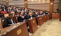 İBB Meclisinde, AK Parti'li ilçe belediyelerine verilen 3 taşınmazın tahsisi iptal edildi