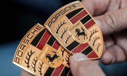 Porsche’un logosu yenilendi