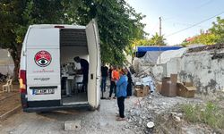 Gönüllü göz hekimlerinden afetzedelere mobil muayene