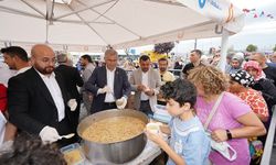 Üsküdar Meydanı'nda 10 bin kişiye aşure