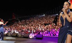 Demet Akalın, konser gelirini Mehmetçik vakfına bağışladı