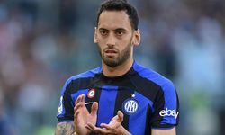 Inter, Hakan Çalhanoğlu'nun sözleşmesini 2027'ye kadar uzattı