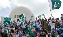 Pakistan, uyuşturucu kaçakçılığından hüküm giyenler için idam cezasını kaldırdı