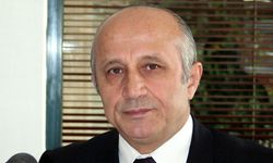 Yaşar Nuri Öztürk kimdir?