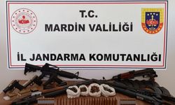 Mardin'de iki evde silah ve fişek ele geçirildi